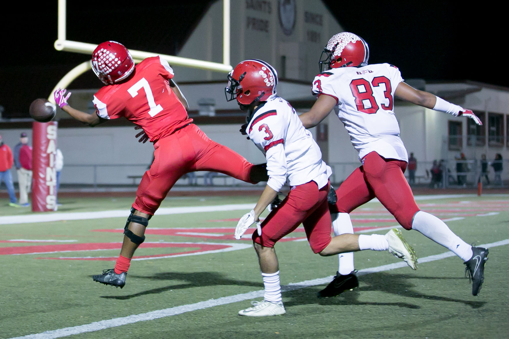 111017 Santa Maria Carpinteria Football 026.jpg